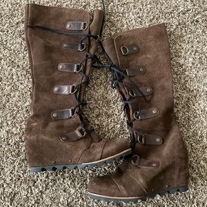 Excellent condition Sorel Tall Wedge boots